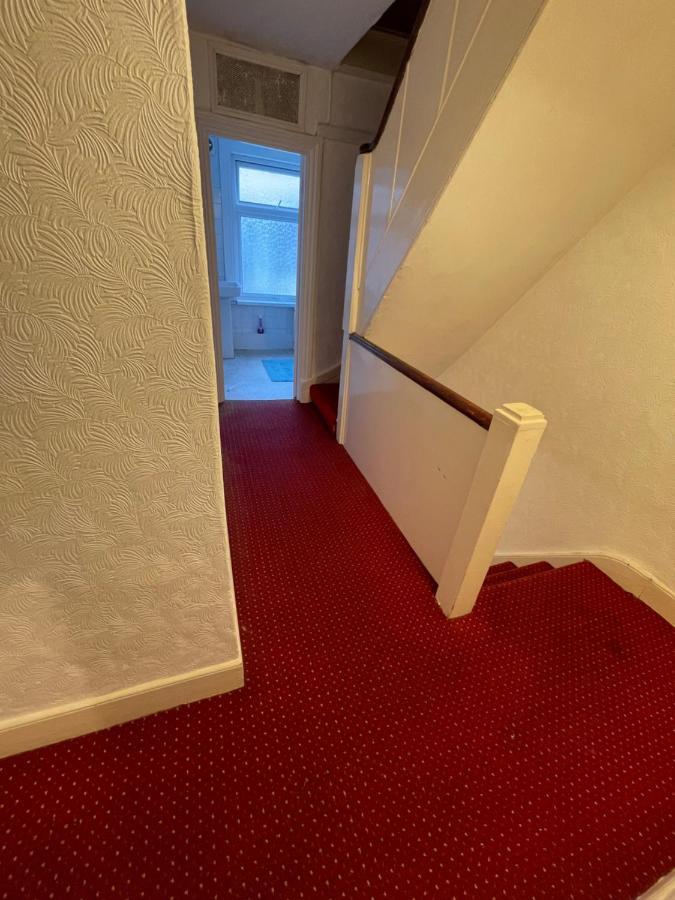 런던 Elmdene Road 아파트 외부 사진