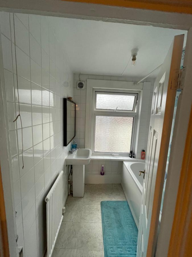 런던 Elmdene Road 아파트 외부 사진